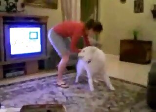 Older lady wants that white dog’s hard cock NOW